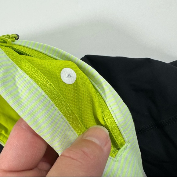 Lululemon Run Inspire Crop II Size 4 Black Tonka Stripe Clear Mint - Picture 3 of 6